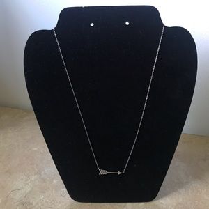 TIFFANY & CO. RETIRED RARE ARROW NECKLACE✨